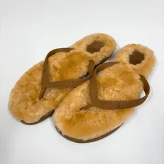 【106-a】UGG Australia　アグ オーストラリア　ムートン　サンダル　ユニセックス　M6サイズのサムネイル