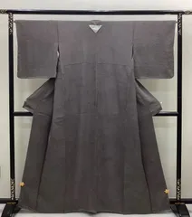 新品未使用　袷着物　色無地　消炭色　地紋　正絹　染紋　R438