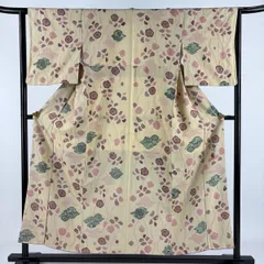 小紋 身丈154cm 裄丈62.5cm S 袷 大脇一心 紬地 落款 御所車 草花 絞り ベージュ 正絹 名品 【中古】