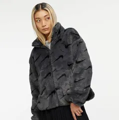 【新品・未使用】NIKE ナイキ フェイクファー ジャケット DQ8643 スウッシュ 総柄 モコモコ [Lサイズ]