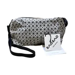 BAOBAO ISSEY MIYAKE バオバオ イッセイミヤケ ショルダーバッグ サドルバッグ ホワイト
