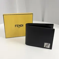 FENDI　メンズ財布　二つ折り　黒　ブラックのサムネイル