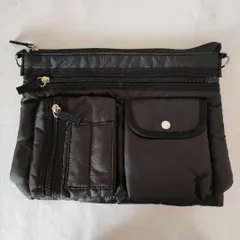 ショルダーバッグ ブラック　ショルダー紐付き