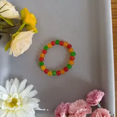 ハンドメイドビーズブレスレット／レッド×イエロー×グリーン／15cm／キッズ・レディース