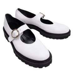 PRADA プラダ メリージェーン シューズ 7.5 ホワイト ローファー 