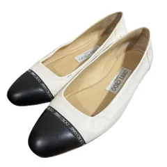 良品 JIMMY CHOO ジミーチュウ レザー フラット パンプス 35 1/2 22.5cm相当 オフホワイト×ブラック レディース 古着 中古 USED