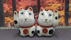 招き猫 木彫り 置物 2体セット - メルカリ