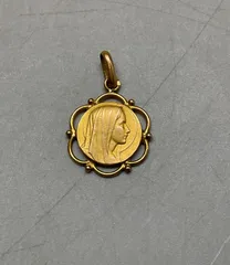 SN1120 フランス アンティーク ゴールド 聖母マリア ペンダントトップ ネックレストップ アクセサリーパーツ