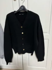ミッソ ブラック Vネック ニット カーディガン S (GOLD ボタン POINT)