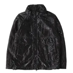 【美品】C.P. COMPANY シーピーカンパニー ジャケット ブラック 黒 サイズ:46 | 22AW ガーメントダイ加工 レンズ ジャケット (Kan-D Hooded Lens Jacket) | アウター ブルゾン 上着【メンズ】【中古】のサムネイル