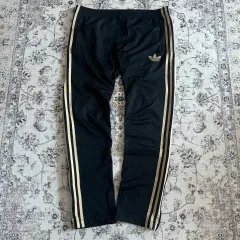 105 アディダス オリジナル ファイヤーバード トラックパンツ 黒 GOLD