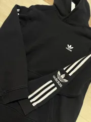 アディダス 3本線 ブラック フーディー Tシャツ