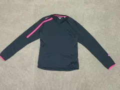 アシックス ブラック x ピンク バイカラー パフォーマンス 長袖 Tシャツ J01932