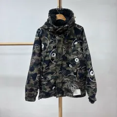 A BATHING APE プーさん CHUU グラフィティ カモフラージュ フード ジャケット XL(100) J31