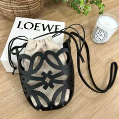 LOEWE　ロエベ　アナグラムカットアウトポケット　ショルダーバッグ　ポシェット