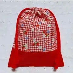 ハンドメイド、苺、さくらんぼ柄の給食袋、巾着袋、コップ入れ、赤