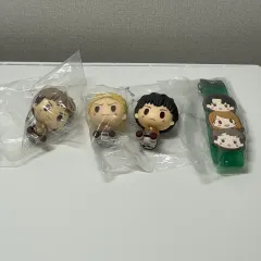 進撃の巨人 フィギュア ガチャ & キーホルダー セット