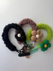 お花モチーフが可愛い、スマホストラップ（携帯ストラップ）