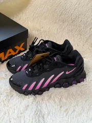 ナイキ エアマックス dn8 245 新品