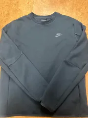 ナイキ テック フリース ブラック スウェット