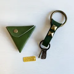 レザー調 カラビナキーホルダー 三角コインケース セット オリーブグリーン 濃緑 金古美 アンティークカラー メンズファッション小物 フェイクレザー