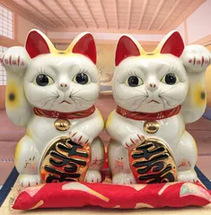縁起物 招き猫 2体セット 置物 招福 千客万来 商売繁盛 ペア まねきねこ 右手 左手 白