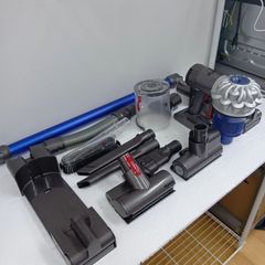 ジャンク品【Dyson V8】掃除機本体 各種アタッチメント付き - メルカリ