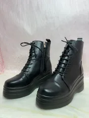 ♡新品未使用♡ 　美品　Ｍサイズ 【23.0cm-23.5cm】 　ヨースケ YOSUKE  　レディース 　厚底レースアップブーツ　厚底ショートブーツ　 歩きやすい軽量8cmウエッジソール　MY1418-446