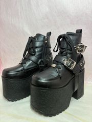 DEMONIA 厚底ブーツ エナメル ブラック 23㎝ DEMONIA 厚底ブーツ エナメル ブラック 23㎝ - メルカリ