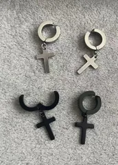 イヤーカフ 十字架 クロス 片耳 両耳 2ペア 4点セット ステンレス 定番 ピアス穴不要 特価