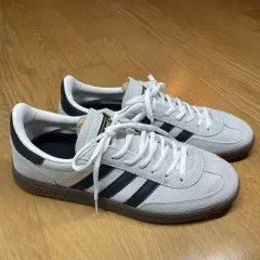 アディダスのハンドボール スペツィアル 白 ブラック 275