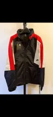 NIKE ウィンドブレーカー ウインドブレーカー 新品 XL