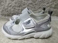 170 ニューバランス フリー サンダル シルバー キッズ ジュニア 中古 靴