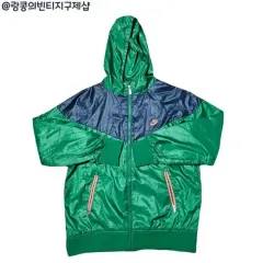 ナイキ スウッシュ ストリート ウィンドランナー ウィンドブレーカー ジャケット