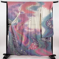 振袖 身丈159cm 裄丈65.5cm M 袷 桜 花びら 銀通し 絞り ピンク 正絹 逸品 【中古】