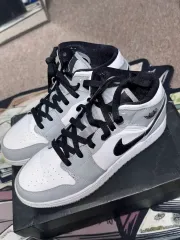 ナイキ エア ジョーダン1 ロー 白/グレー