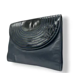 【美品】フェンディ FENDI クラッチバッグ セカンドバッグ レザー エナメル 異素材 ネイビー ブルー ブラック 黒 バイカラー ステッチ ロゴ ヴィンテージ レトロ パーティー フォーマル レディース 鞄 カバン s12
