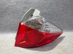 アクア NHP10 前期 右 テールランプ刻印Z STANLEY 52-252 - メルカリ