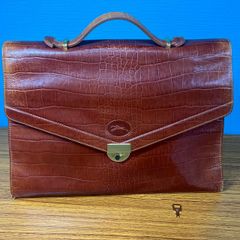 極美品・定価97,900円】フェリージ9841 クロコスタンパード - メルカリ