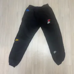 ナイキ マルチ ロゴ ジョガー トレーニングパンツ