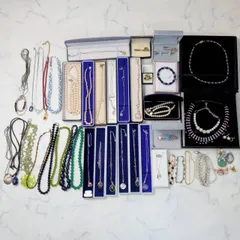 アクセサリーまとめ売り　2.35kg　本珊瑚　翡翠　ラピスラズリ　天然石　イミテーション　シルバー　昭和レトロ　ネックレス　ブレスレッド　イヤリング　タイピン