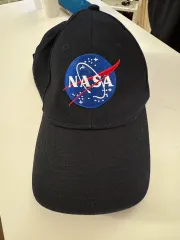 H&M x NASA ベースボールキャップ