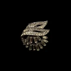 Crown Trifari クラウントリファリ ヴィンテージ ブローチ バゲット ラインストーン