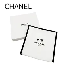 シャネル CHANEL ノベルティ ポーチ ロゴデザイン ブラック×ホワイト コスメポーチ 小物入れ