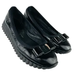 Salvatore Ferragamo★サルヴァトーレ フェラガモ【DOLLY・ドリー】レディース パテントレザー ブランド刻印メタル:レザーリボン付き ウェッジソール パンプス (7C/約24㎝相当) ブランドシューズ カジュアルシューズ ブラック 春靴