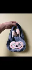 ラブブそっくりなぬいぐるみバッグ