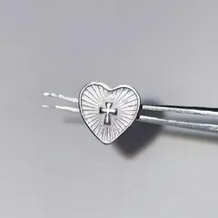 y2k 十字架デザイン ハートモチーフ ホワイト×シルバー ピアス 両耳用 シンプル カジュアル ストリート系 クール ヴィンテージコア  かわいい 韓国アクセ レディース