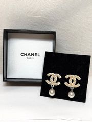 CHANEL フラワーモチーフ チャームピアスにもイヤリングにもどうぞ 