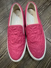 FERRAGAMO フェラガモ エンボス スリッポン ピンク レディース スニーカー (245 250)