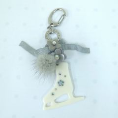acne studios アクネ キーホルダー ネックレス スニーカー 靴 - メルカリ